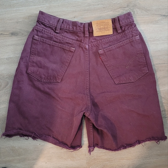 Vintage LEVI shorts - Picture 2 of 3